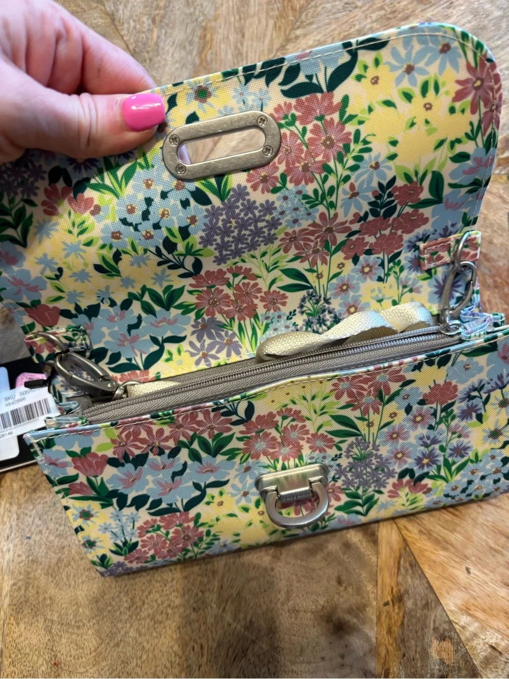Baggallini Floral Print Card Holder Wallet - Pastel Multicolor